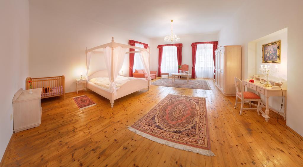 Hotel Ruze Rožmberk nad Vltavou Rum bild