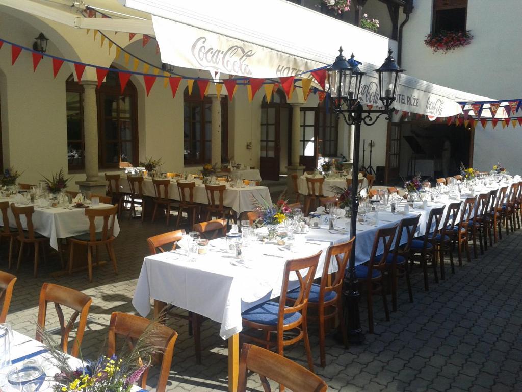 Hotel Ruze Rožmberk nad Vltavou Exteriör bild